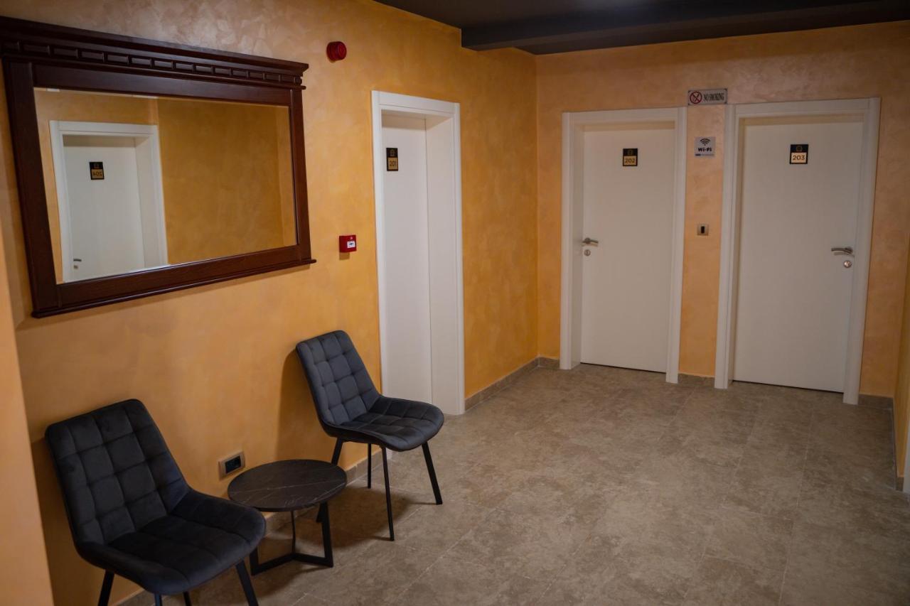 Motel Zeta Lux Mitrovici  外观 照片