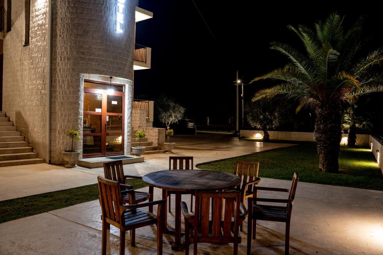 Motel Zeta Lux Mitrovici  外观 照片