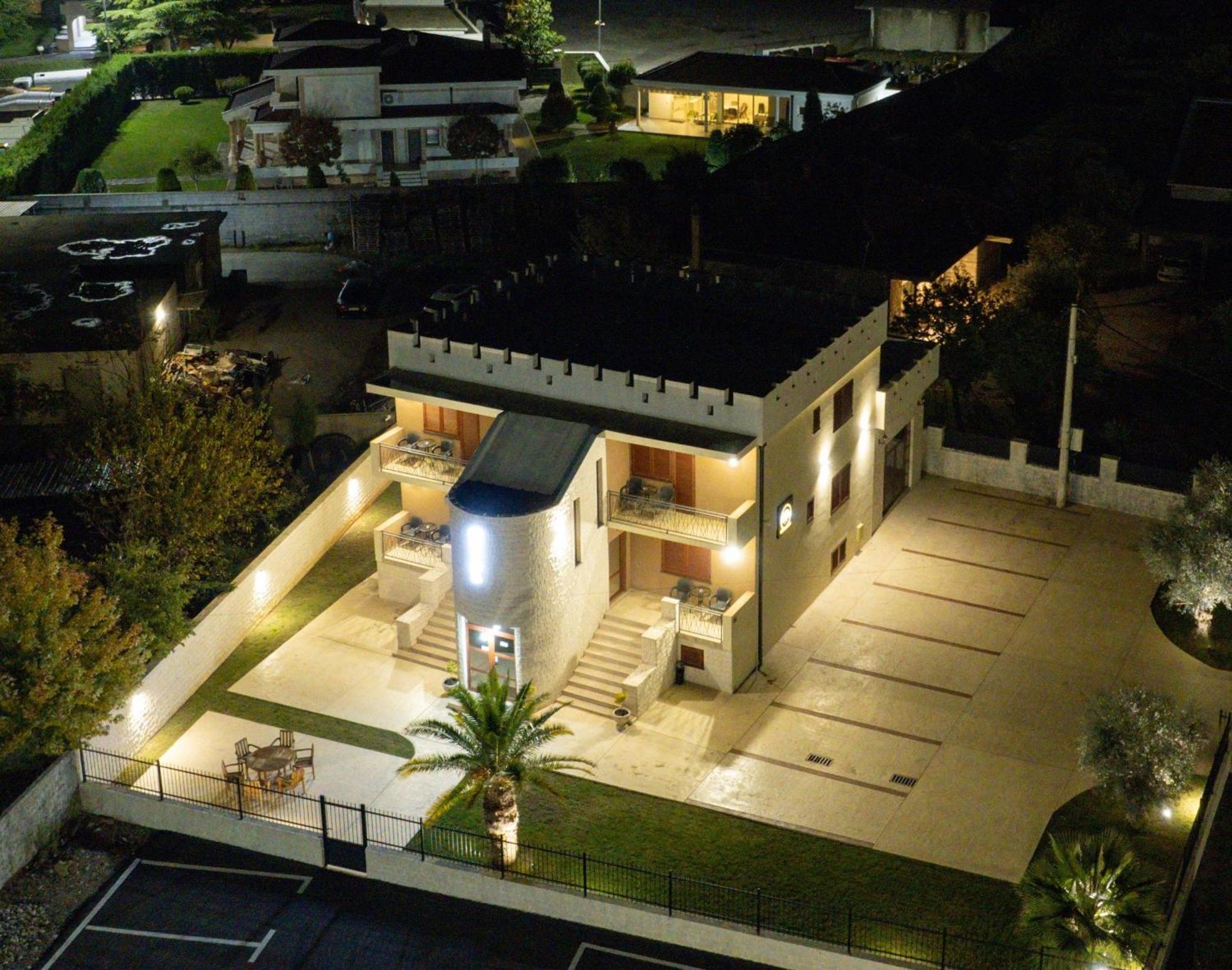 Motel Zeta Lux Mitrovici  外观 照片